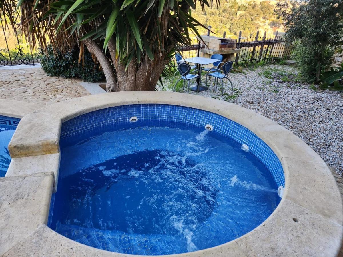 Gozo Pool And Views, Sleeps 4 With Private Bathroom Ghajn il-Kbira (Gozo) Exterior foto