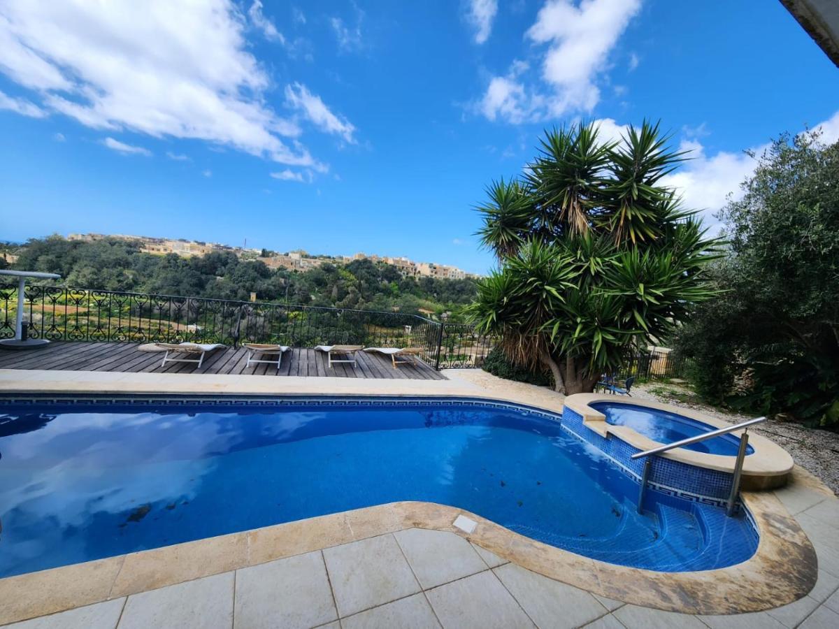 Gozo Pool And Views, Sleeps 4 With Private Bathroom Ghajn il-Kbira (Gozo) Exterior foto