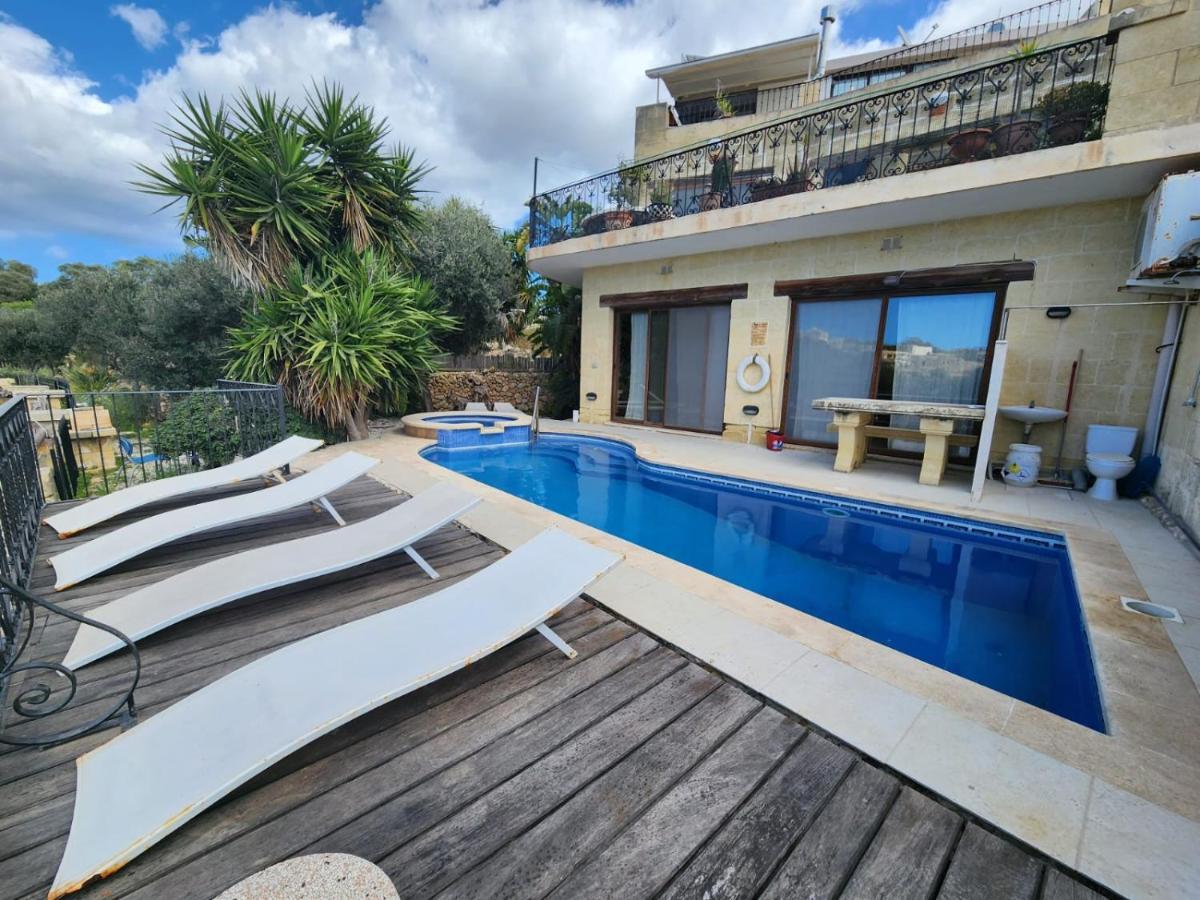 Gozo Pool And Views, Sleeps 4 With Private Bathroom Ghajn il-Kbira (Gozo) Exterior foto