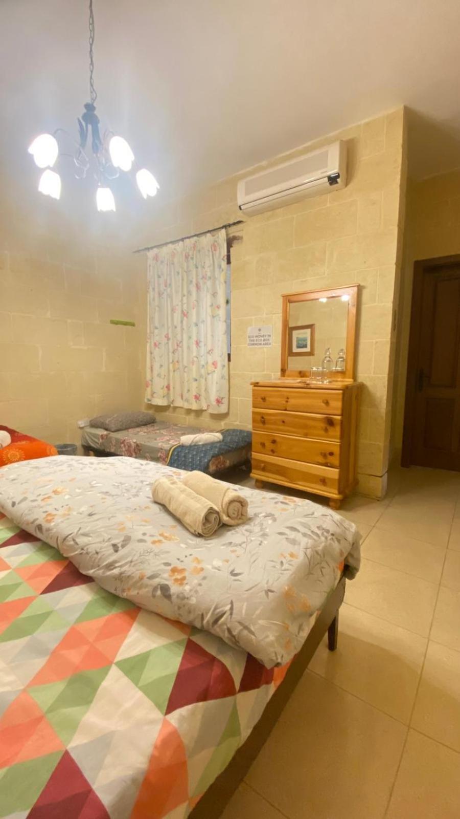 Gozo Pool And Views, Sleeps 4 With Private Bathroom Ghajn il-Kbira (Gozo) Exterior foto